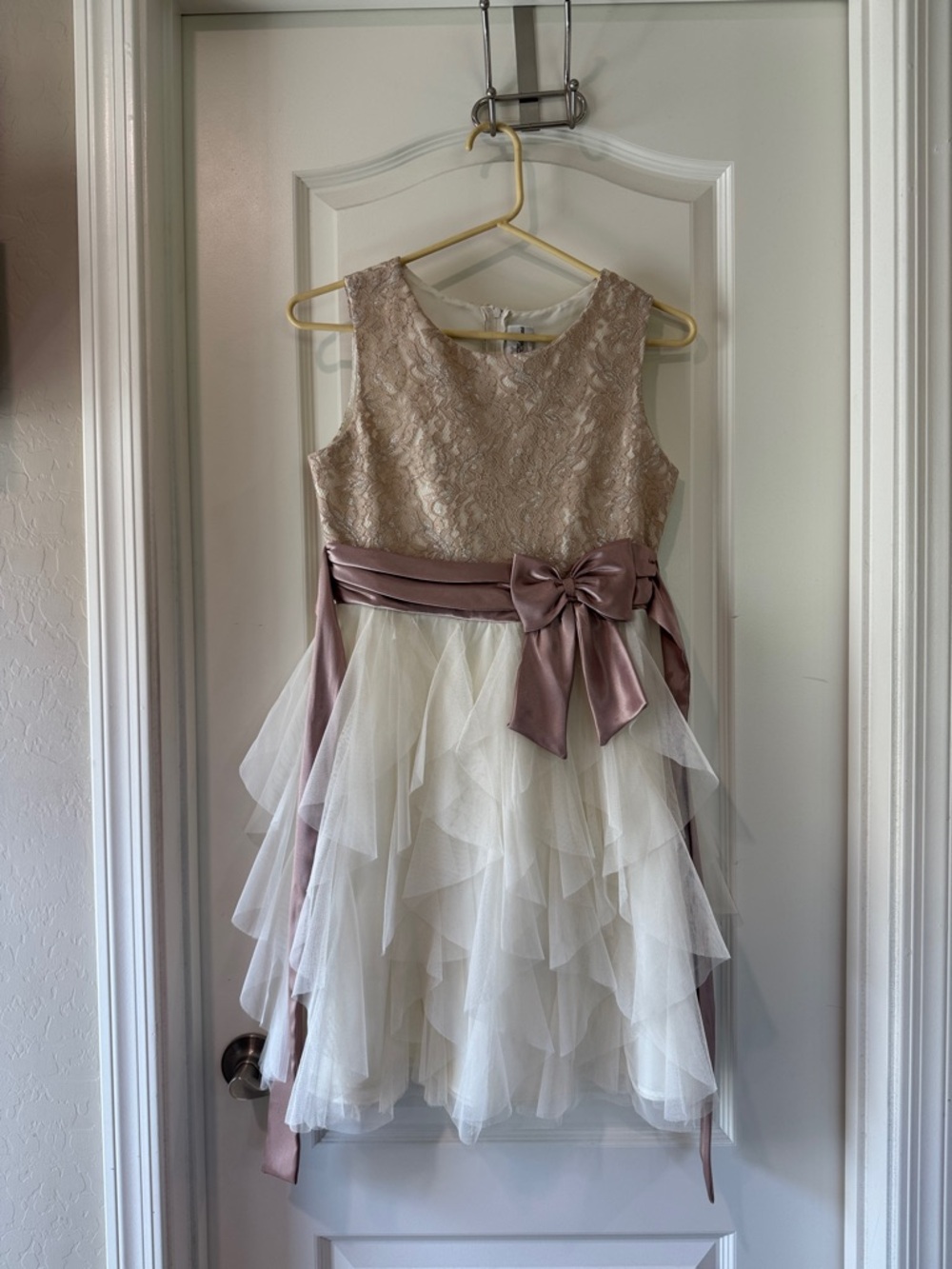 Rare Editions Ivory Lace Bodice with Mauve Satin Sash Party Dress / AA53